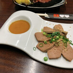 炭火焼肉 敏 - 牛レバ刺し（低温調理済）