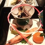 望川館 - 正月メニュー、おせちかな。これより朴葉味噌が食べたかったのに…