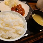 Onigiriya Kokoro - ご飯と味噌汁です。