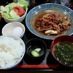 葉月 - 【日替わり】牛肉とうふ定食（800円）