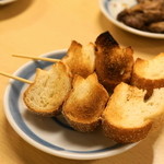 西口やきとん広場 - 2012.9 フランスパン（1串100円）