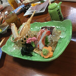 札幌かに本家 太田川駅前店 - 本家会席のお刺身はタラバとズワイ2種