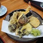 味処 千楽 - 通常の天ぷらセットにまつたけ天ぷら２本入り