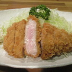 とんかつ 大倉 - 脂の甘味が塩で際立つ！