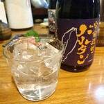 Izakayagotsutotsukotsu - 宇宙焼酎バルタン ロックで