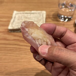 すし処 ひさ田 - 独特の握り方