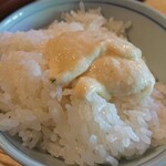 Tsukushi - とろろをご飯に乗せました  今まで自分が食べていたとろろご飯とは違うものでした