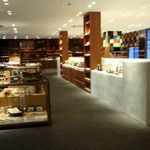 古湯温泉 ONCRI - お土産物の陳列もスッキリ綺麗です