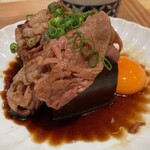 食堂サムシン - 牛肉下の豆腐は真っ黒