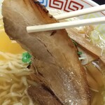 づゅる麺 池田 - チャーシューリフト