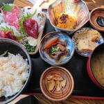 馬肉専門 馬ちゃ 三軒茶屋店 - 