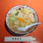 剛龍飯店 - 蝦仁湯麺（エビそば）913円