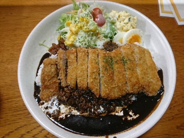 гғ‘гғӢгӮЁ еҜҢиүҜйҮҺ - еұұйғЁпјҲе–«иҢ¶еә—пјүの写真