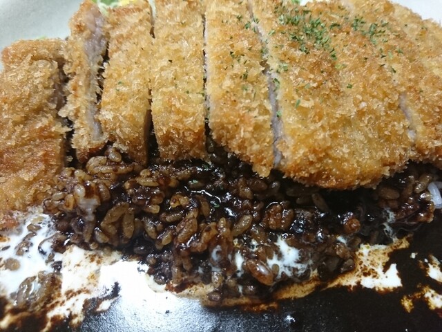 гғ‘гғӢгӮЁ еҜҢиүҜйҮҺ - еұұйғЁпјҲе–«иҢ¶еә—пјүの写真