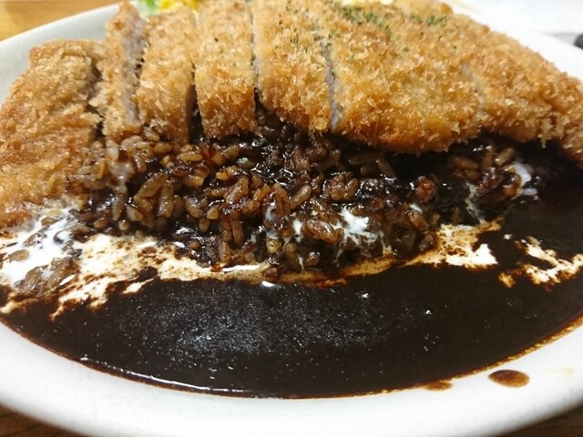 гғ‘гғӢгӮЁ еҜҢиүҜйҮҺ - еұұйғЁпјҲе–«иҢ¶еә—пјүの写真