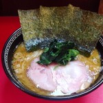 横浜家系ラーメン 内田家 - ラーメン