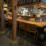 酒と料理のなつ - カウンター席