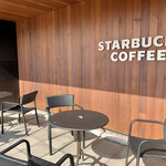 STARBUCKS COFFEE - 屋外のテーブル席