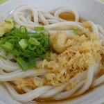 めんくい - ぶっかけ（冷）。天カスが美味しい。