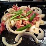 馬肉料理 吉兆 - バラ焼き定食（調理前）