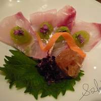 山城屋庄蔵 - ～向附～　桜鯛湯霜造り　春キャベツの醤油２