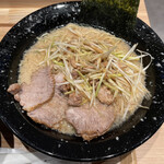 ラーメンWalkerキッチン - 「ネギチャーシューメン（醤油）」1200円