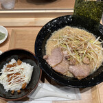 ラーメンWalkerキッチン - 「ネギチャーシューメン（醤油）」1200円＋無料ライス