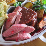 イタリアンレストラン Zucca - ミスジのロースト、牛ホホ肉の赤ワイン煮