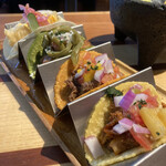 LAS DOS CARAS MODERN MEXICANO Y TACOS - 