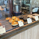 イート グッド プレイス - 店内│ショウケース