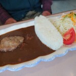 ビストロ 傳刀 - ダムカレー。無理にダムにせんでも・・・欧風カレーで、そんなにスパイシーではありません。