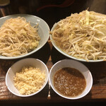 立川マシマシ - 麺もチャーシューも埋蔵金！