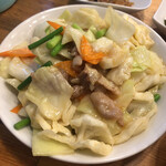 加納食堂 - 豚肉・キャベツ・ニンニクの芽の塩炒め