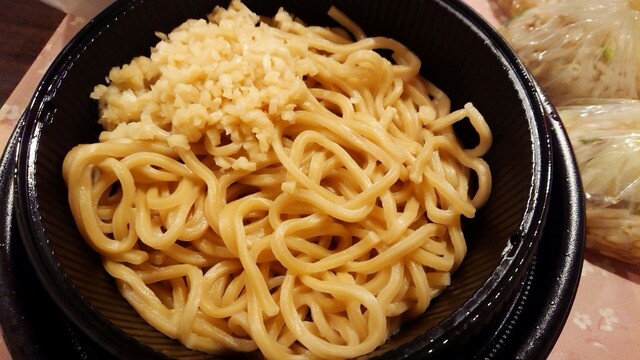 【ニンニクマシマシ⭐︎】 ニッスイ『わが家の麺自慢』に新商品「ニンニクマシマシ 豚まぜそば