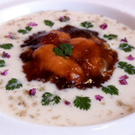 ラ・トゥーエル - 生ウニ、ホワイトアスパラガスのスープ