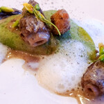 ラ・トゥーエル - グリーンピースのクレープ、毛がに、アミガサタケ