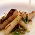 ラ・トゥーエル - アイナメポワレ、アスパラガス、タケノコ