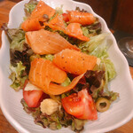 ハワイアン ダイニング ロコス - スモークサーモンのロミロミサラダ