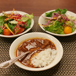 バーラウンジ 夜間飛行 - 軽食はオーダー。量も希望で配分してもらえます