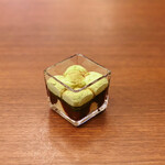 バーラウンジ 夜間飛行 - 抹茶のグラス@抹茶マスカルポーネクリームと濃い粒餡があう
