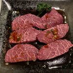 炭火焼肉 羅山 - 和牛赤身ロース（1,650円）