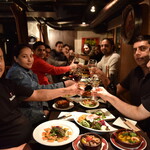 和牛肉寿司&シュラスコ食べ放題 個室肉バル ウォルトンズ - 