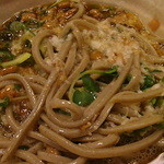 手打そば やっこ - ヘルシーな「雪割りそば」（納豆＋山芋）混ぜた後