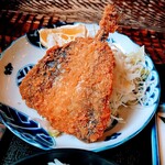 浜焼き海鮮居酒屋 大庄水産 - 漁師のガッツリ満腹セット（1200円）のアジフライ