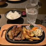 銀座あしべ - カットステーキランチ　税込で1000円