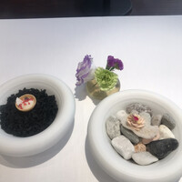 シェ オリビエ - シェフおまかせランチコース１２１００円。わかめのタルト、タラコディップ。色々説明されましたが。。。m(_ _)m。とても美味しくいただきました（╹◡╹）（笑）
