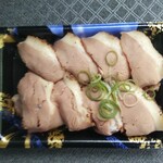 ディオ - スパイス香る合鴨にぎり寿司(税抜)184円 ※開封後 (2021.05.04)