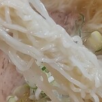 めん処 剛味家 - 塩ラーメンの麺はこんな感じ