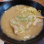 めん処 剛味家 - 味噌ラーメンの麺ちょい出し