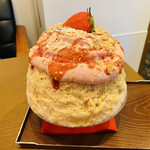 サカノウエカフェ - いちごパイ　1,500円